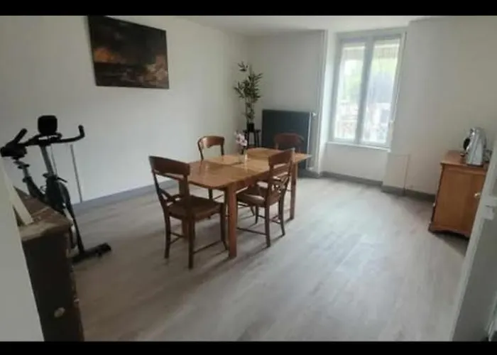 Casa vacanze Maison 2 Doubles Cour Et Jardin *